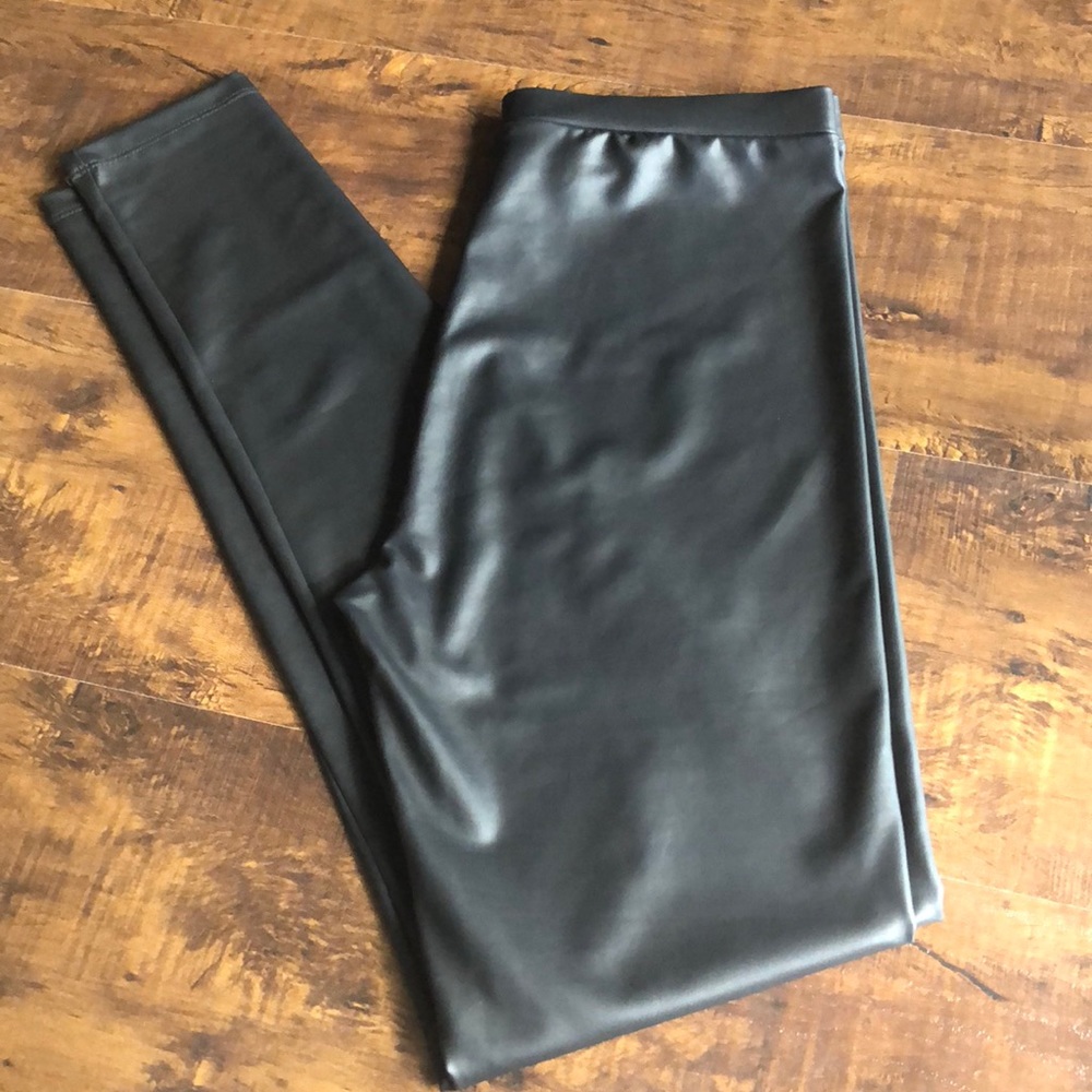 NEVER WORN: BP Leather Leggings- Size Small 🖤